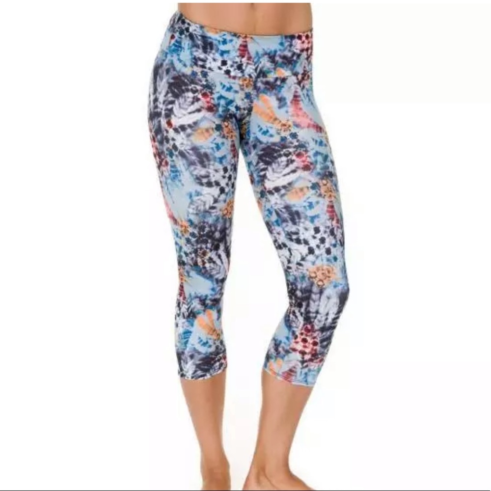 Onzie Navajo Print Capri